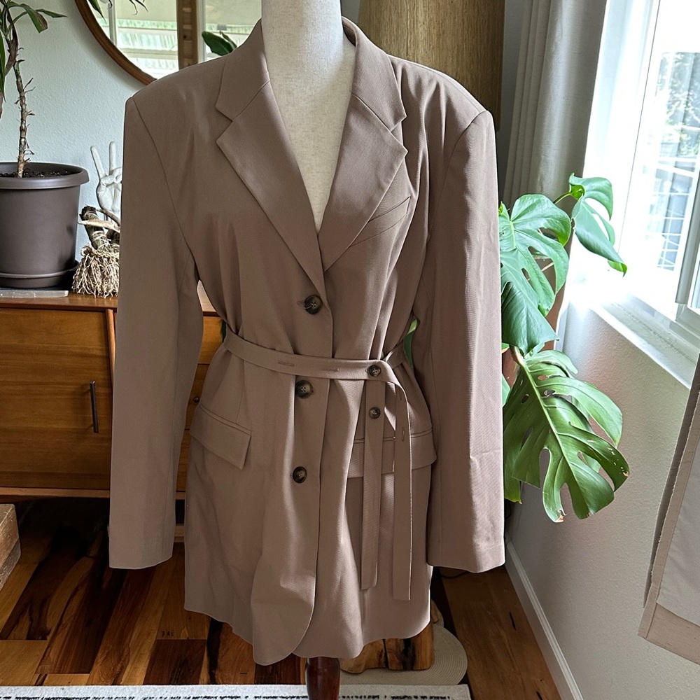 NWOT Topshop Tan Belted Blazer